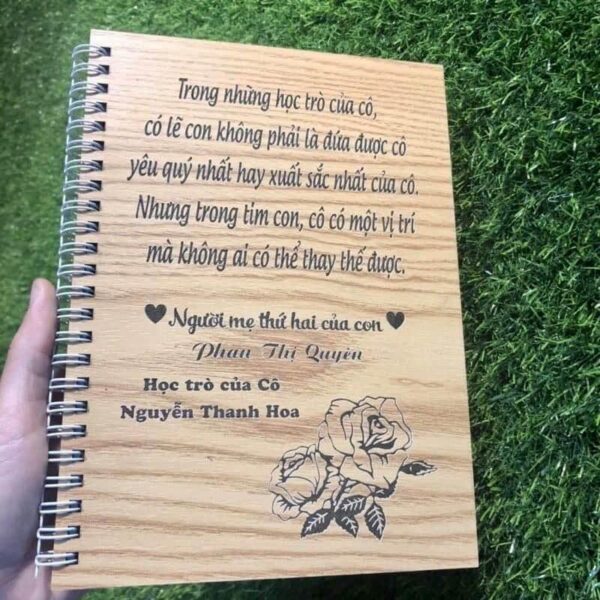Sổ bìa gỗ khắc theo yêu cầu