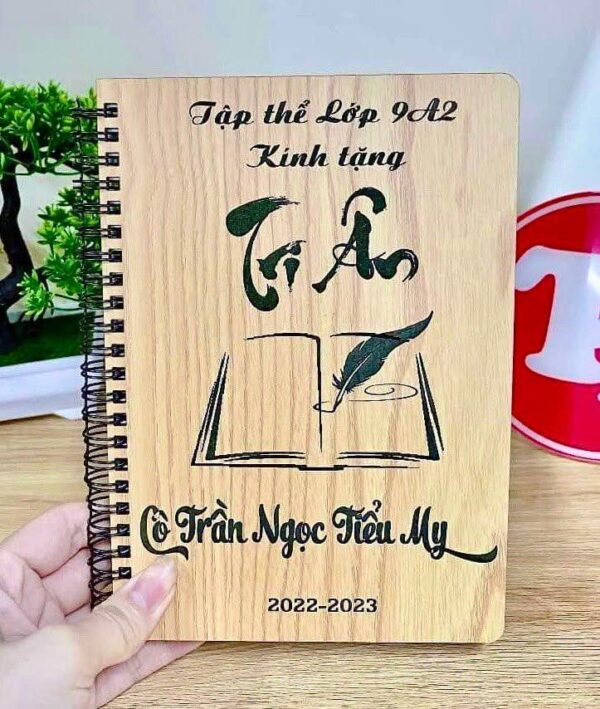 Sổ bìa gỗ khắc theo yêu cầu